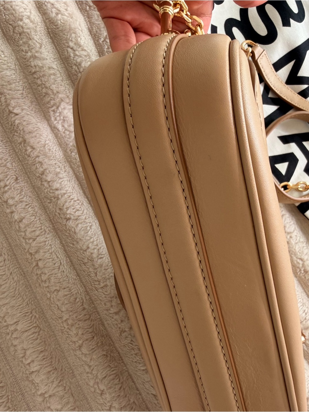 Marc Jacobs Tan Leather Chain-Strap Crossbody Bag - Picture 4 of 7